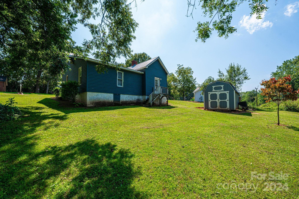 200 10th St Newton, NC 28658