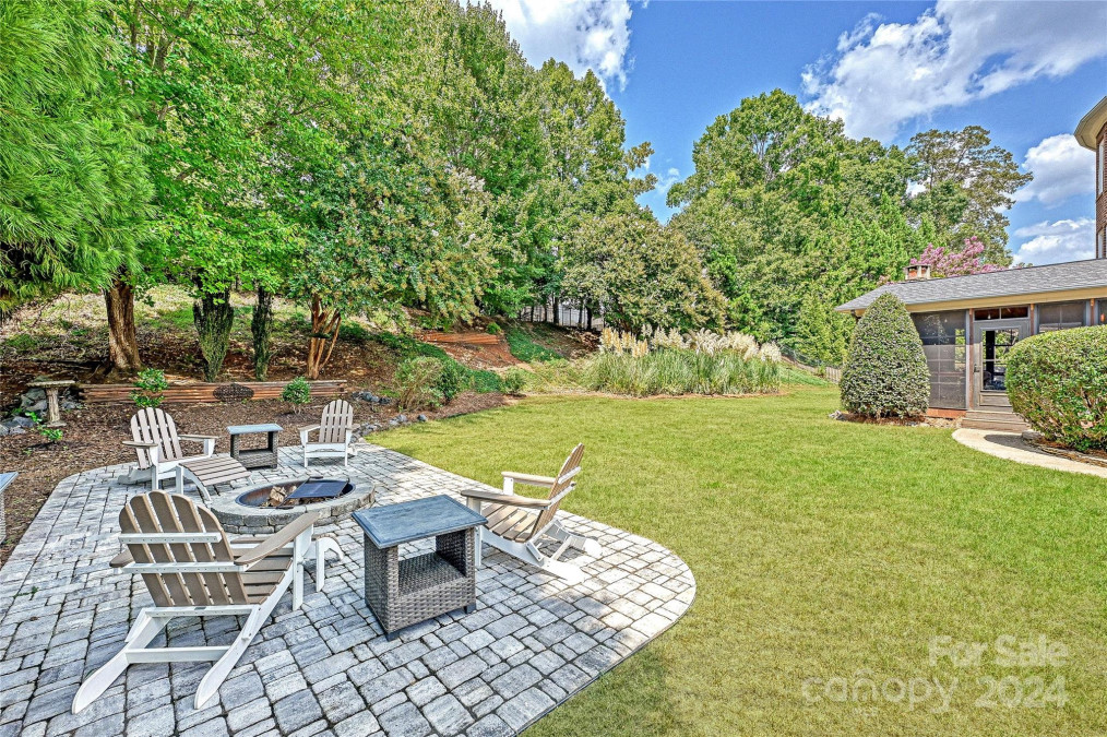 4006 Fawn Hill Rd Matthews, NC 28105