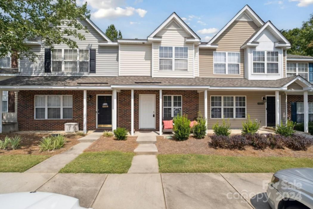 3235 Blythe Ridge Ct Charlotte, NC 28213