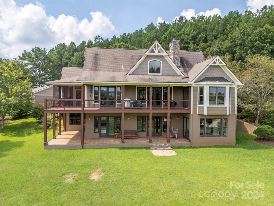 401 Hughes Creek Rd Columbus, NC 28722