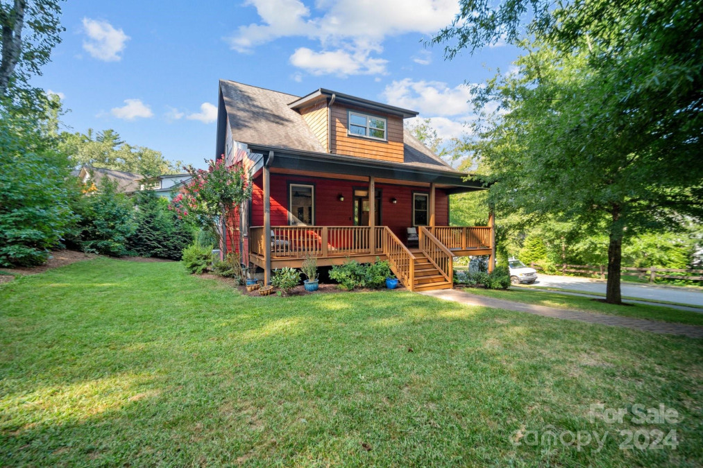 52 Pinedale Rd Asheville, NC 28805