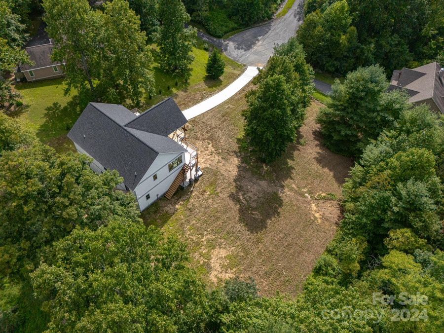 171 Tatham Rd Hendersonville, NC 28792