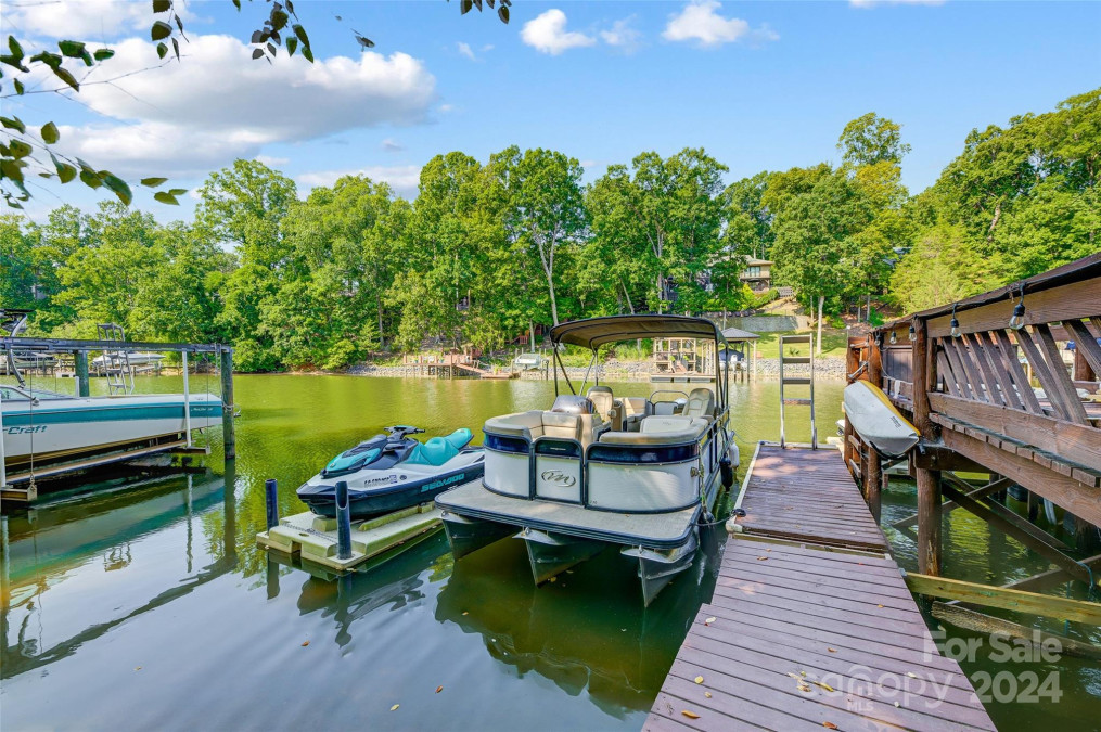 9 Weatherly Way Lake Wylie, SC 29710