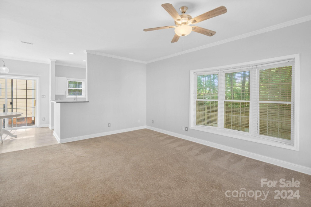 4306 Laurel Hill Ln Charlotte, NC 28217