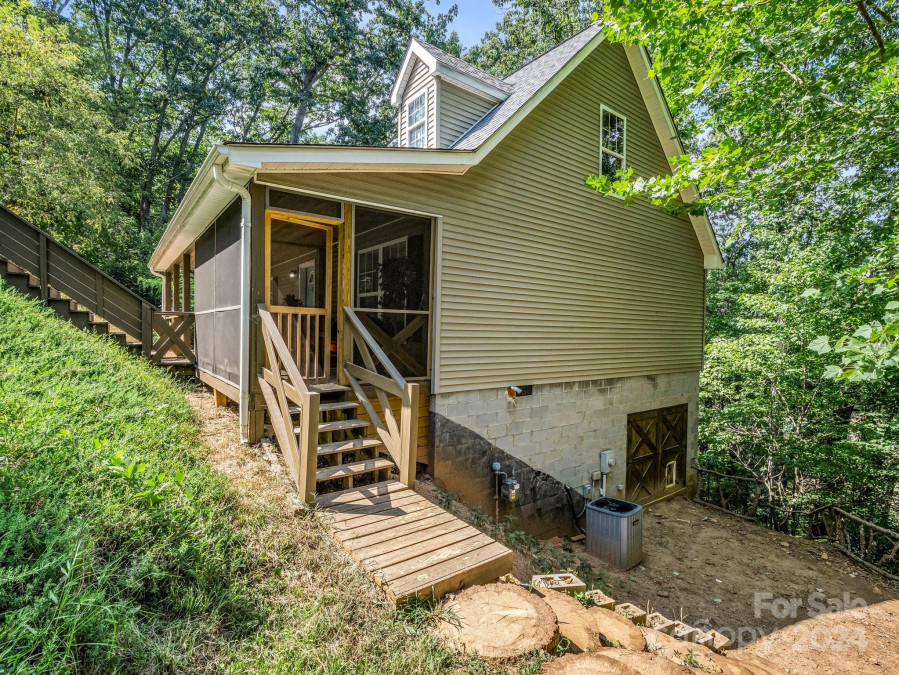 419 Hidden Hill Rd Tryon, NC 28782