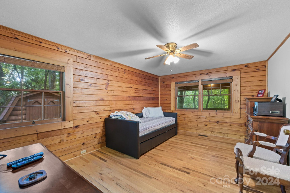 150 Misty Mountain Dr Maggie Valley, NC 28751