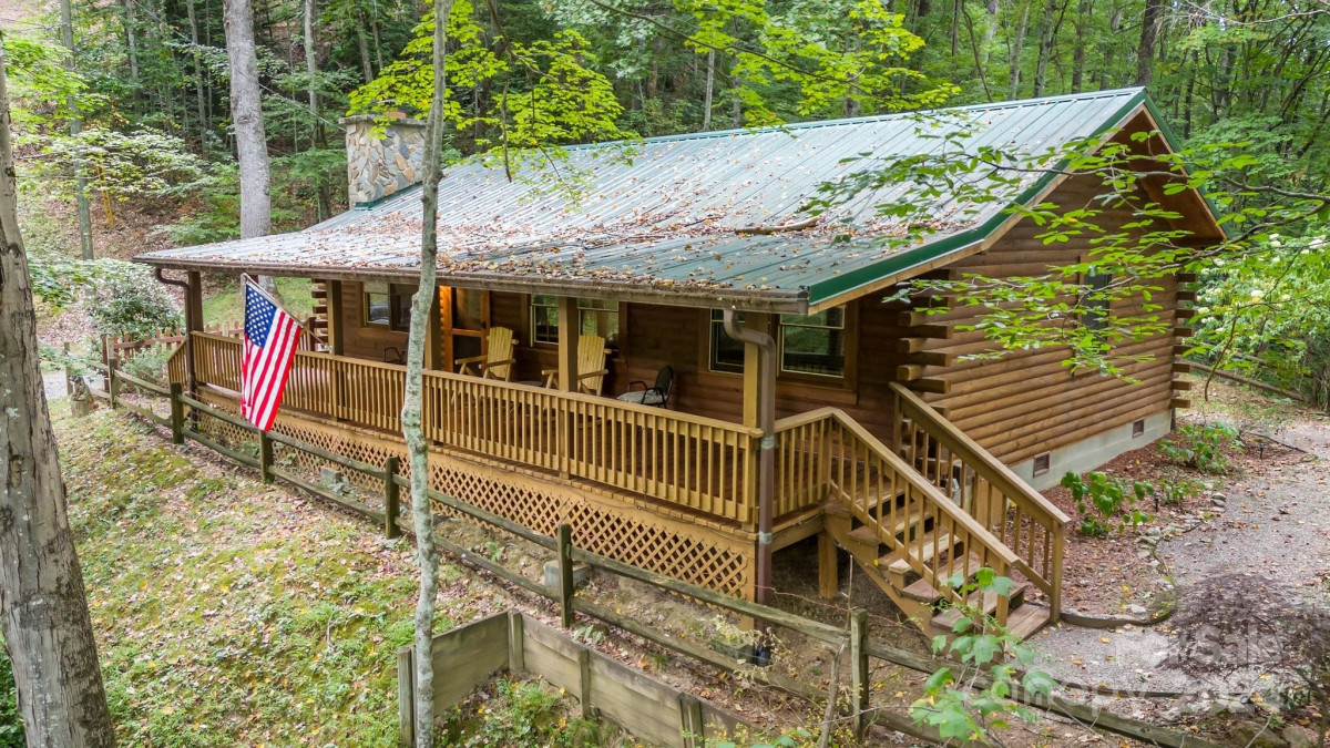 150 Misty Mountain Dr Maggie Valley, NC 28751