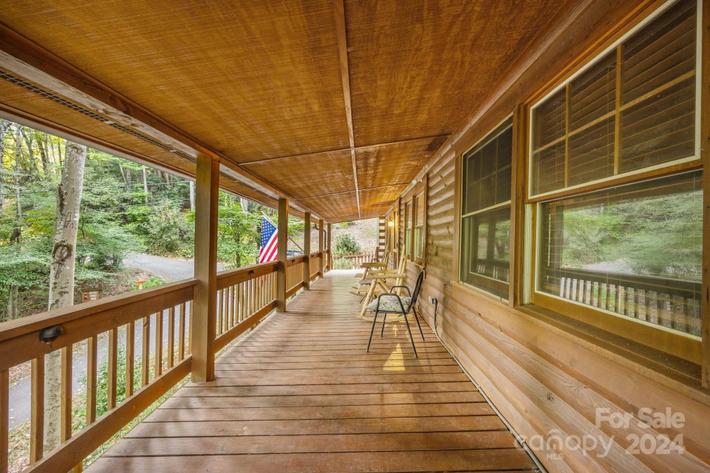 150 Misty Mountain Dr Maggie Valley, NC 28751