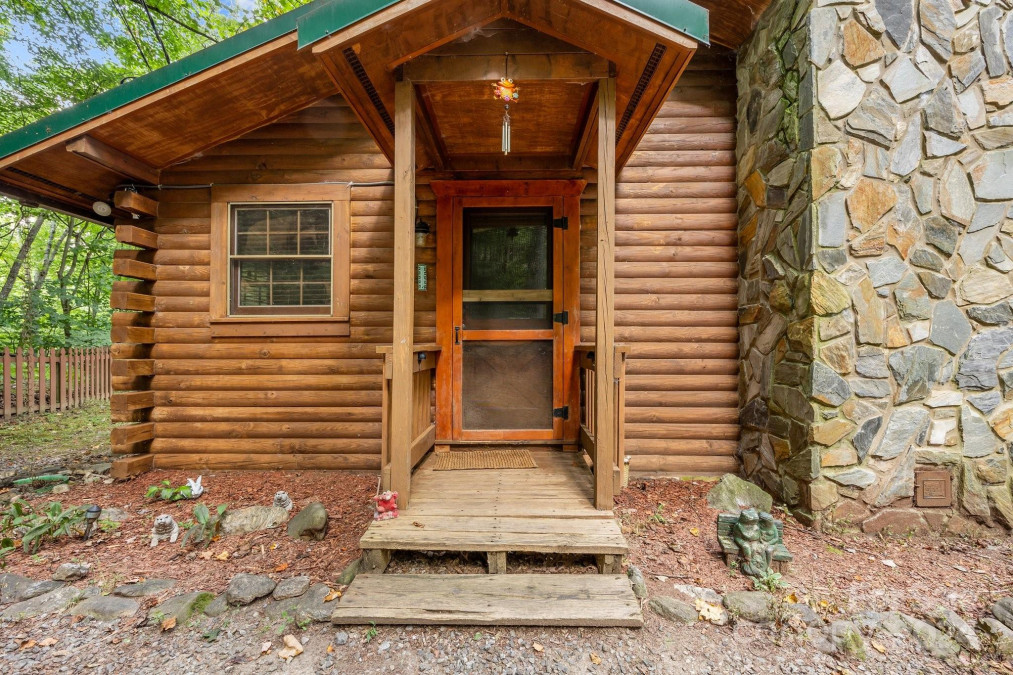 150 Misty Mountain Dr Maggie Valley, NC 28751