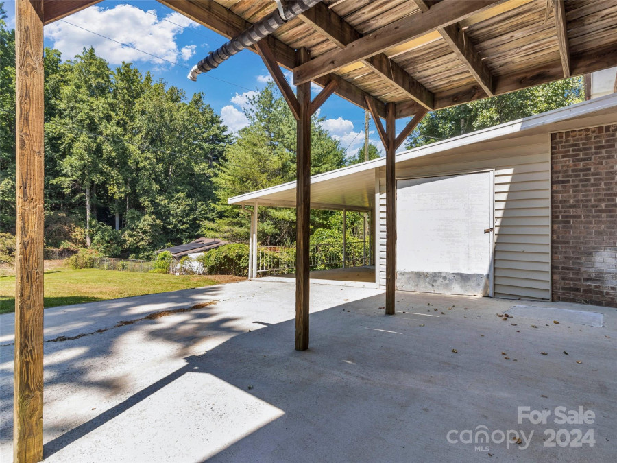 83 Overlook Rd Asheville, NC 28803