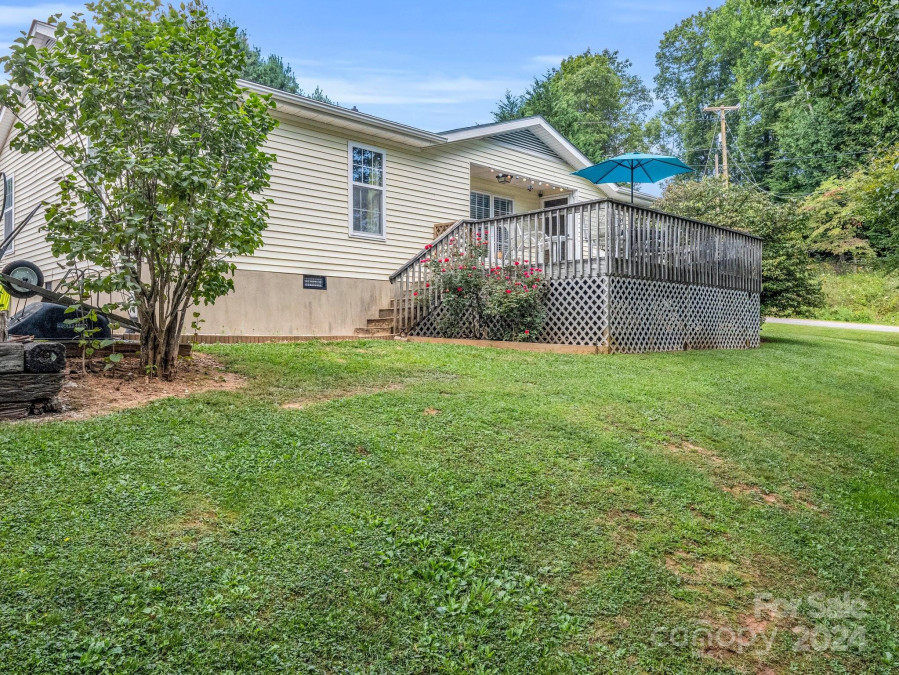 109 Claude Justice Ln Hendersonville, NC 28792