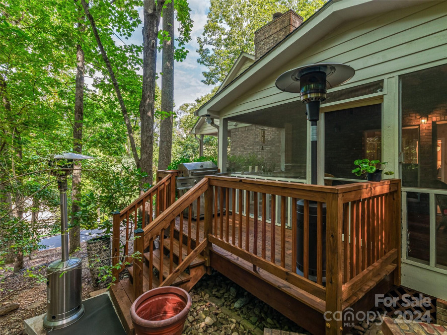 105 Galloway Dr Asheville, NC 28803