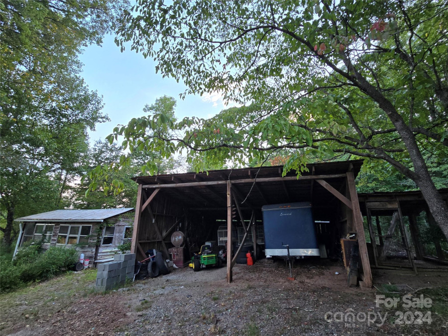 206 Fallen Oaks Ln Rutherfordton, NC 28139