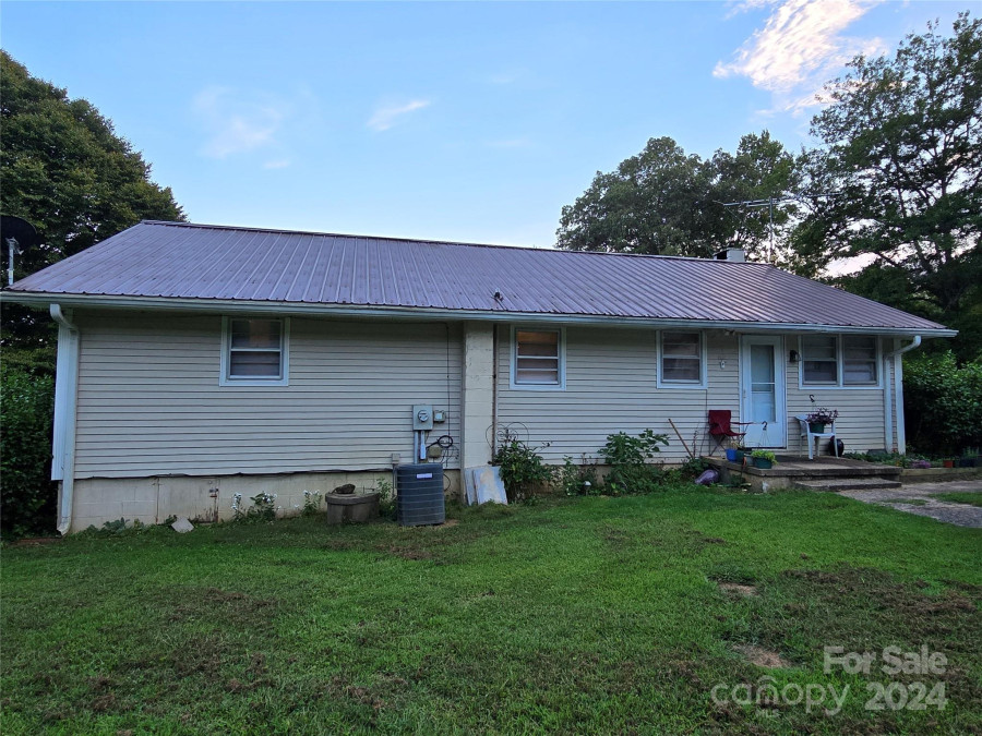 206 Fallen Oaks Ln Rutherfordton, NC 28139