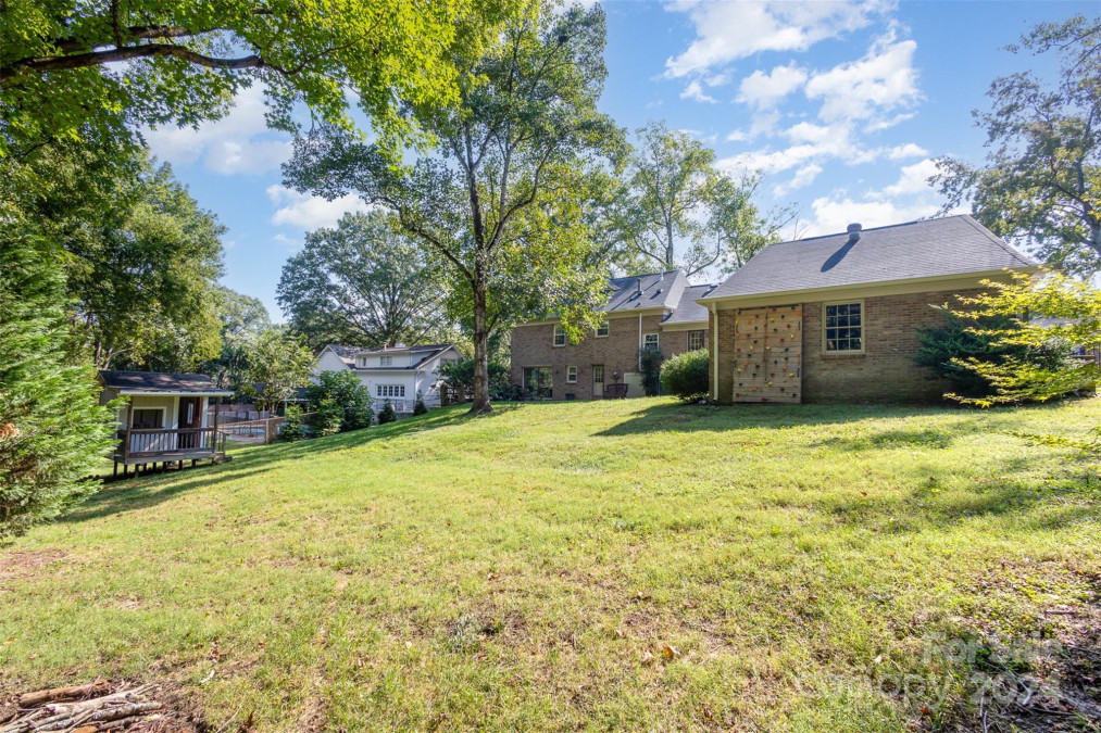 2331 Valencia Ter Charlotte, NC 28226