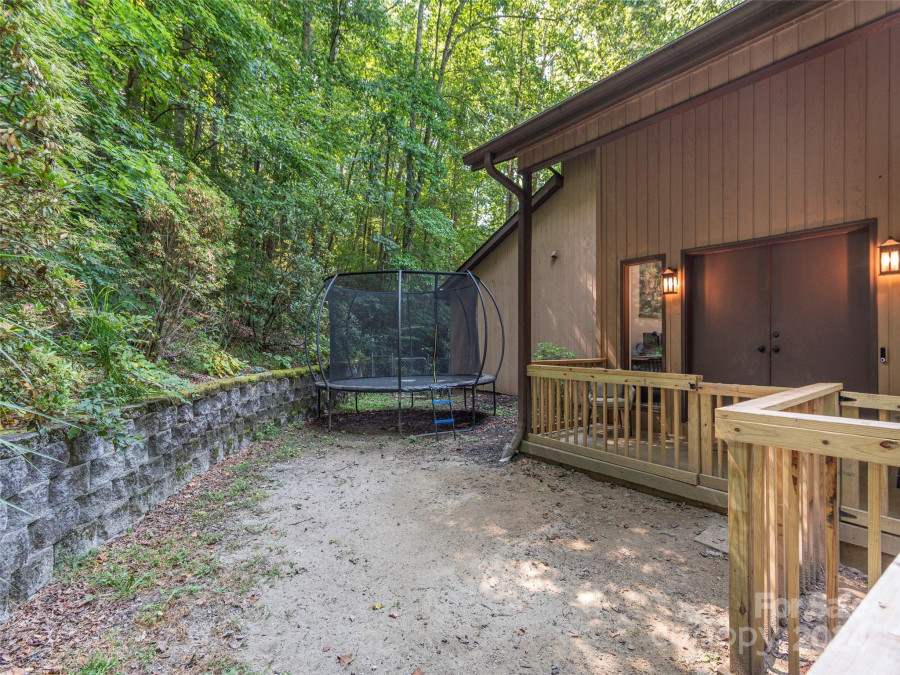 368 Alpine Dr Hendersonville, NC 28791