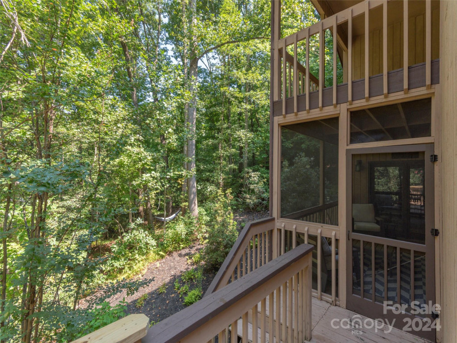 368 Alpine Dr Hendersonville, NC 28791