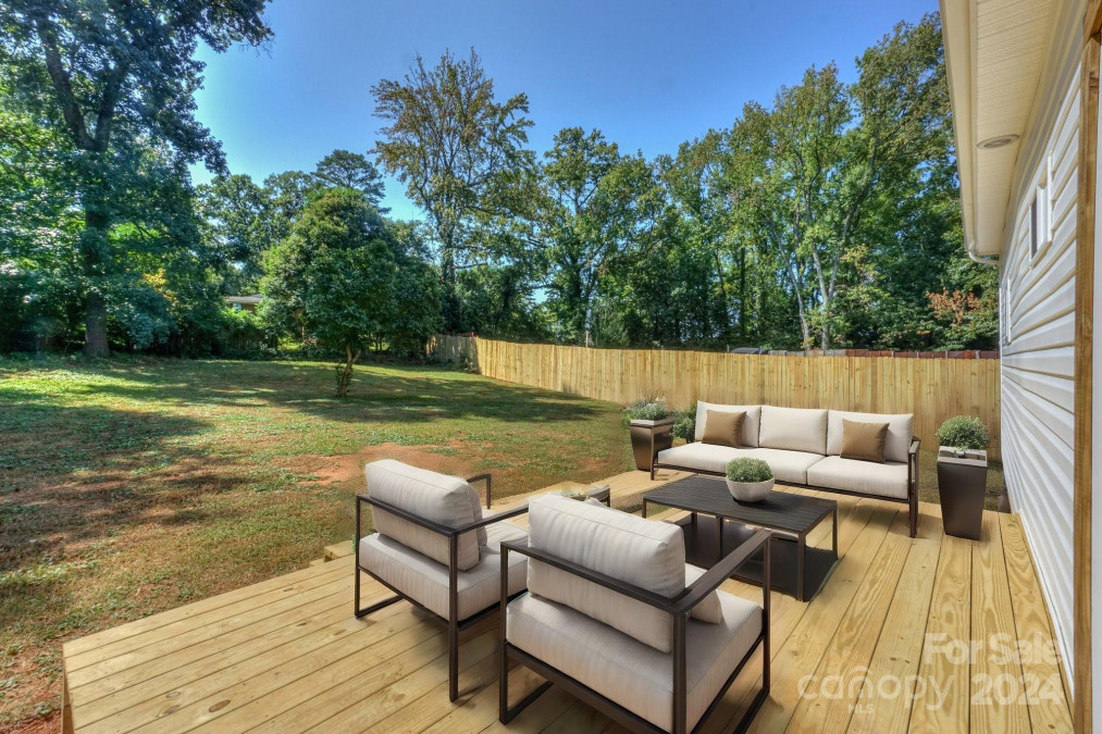 7105 Whitside Ln Charlotte, NC 28214