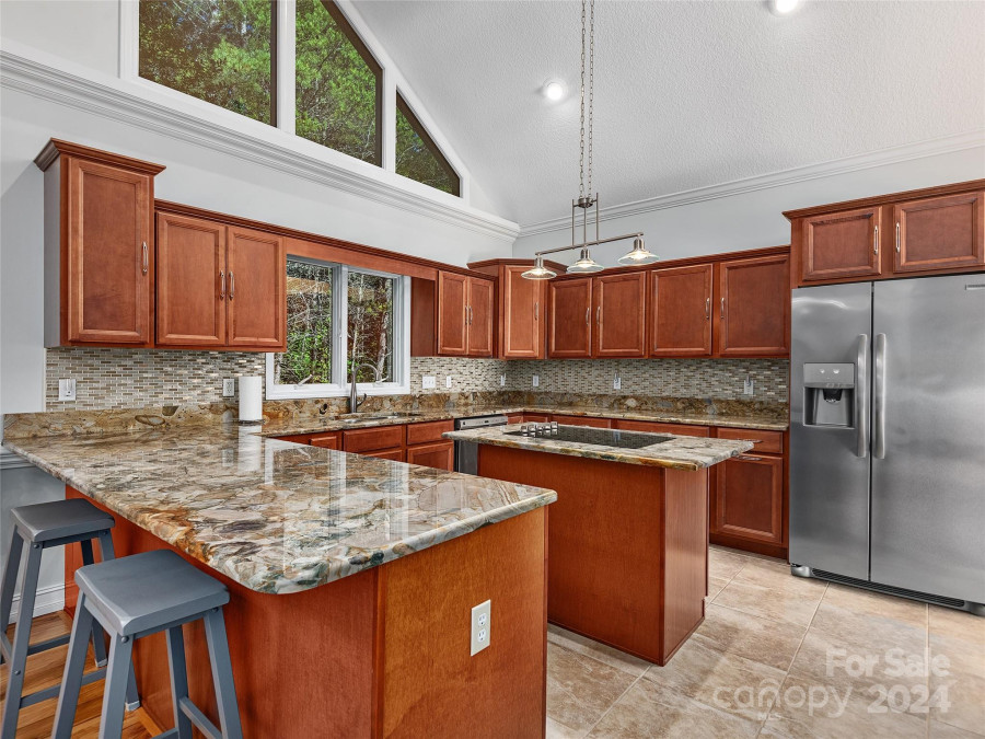 109 Jasper Ln Weaverville, NC 28787