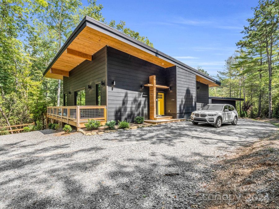 1759 Concept Dr Pisgah Forest, NC 28768