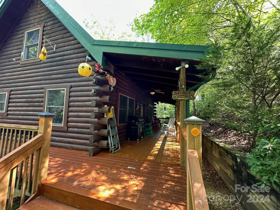 198 Wildcat Cir Lake Lure, NC 28746