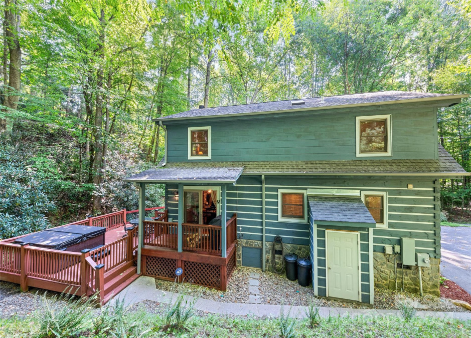 73 Twin Hickory Ln Maggie Valley, NC 28751