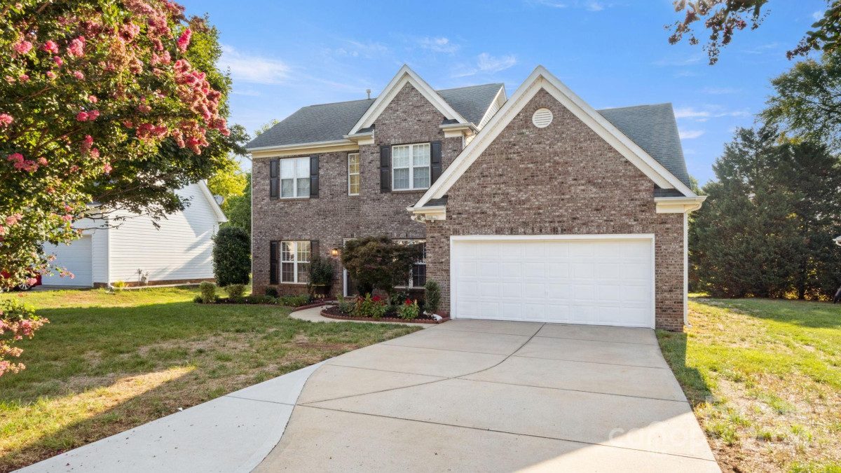 9523 Mitchell Glen Dr Charlotte, NC 28277