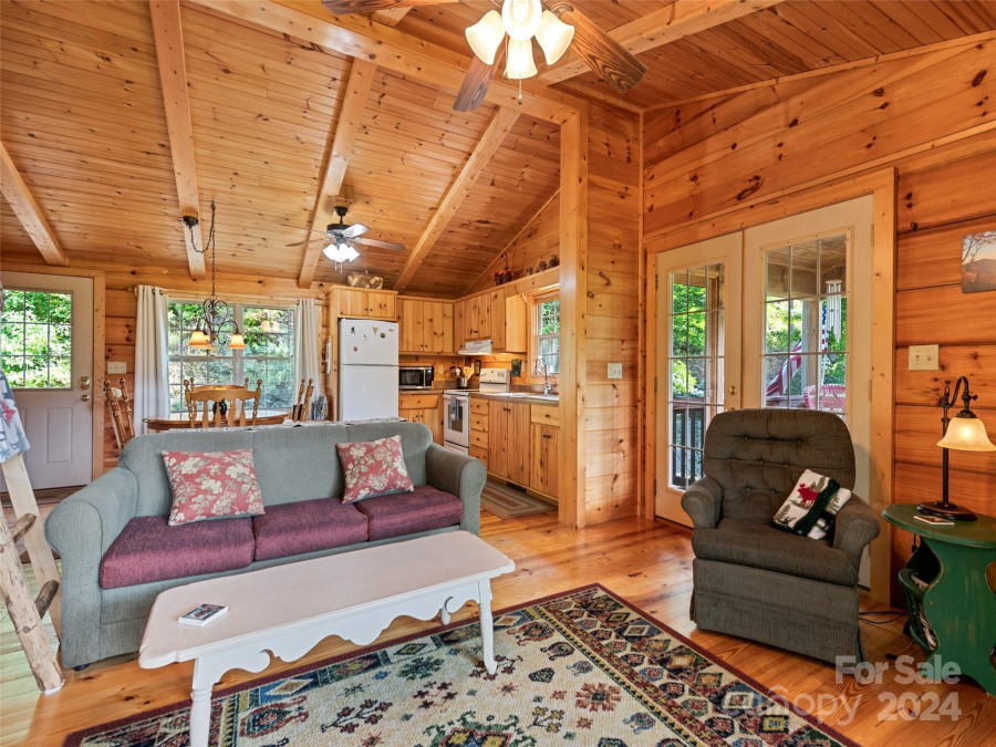 85 Screech Owl Cir Maggie Valley, NC 28751