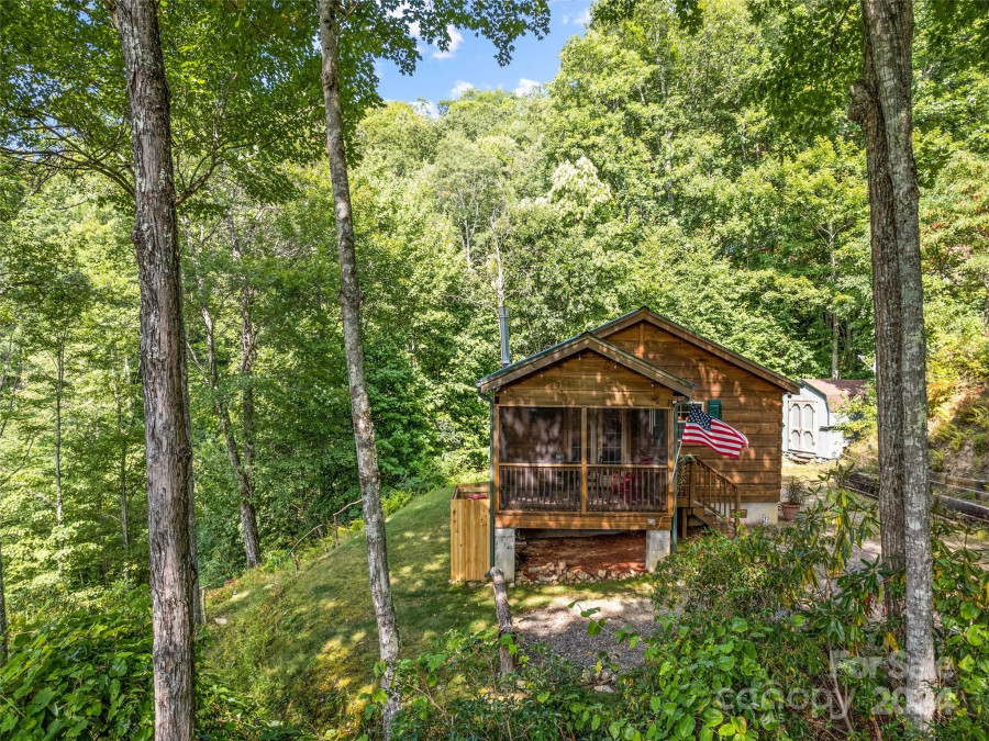 85 Screech Owl Cir Maggie Valley, NC 28751