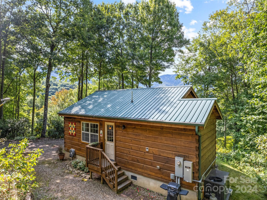 85 Screech Owl Cir Maggie Valley, NC 28751