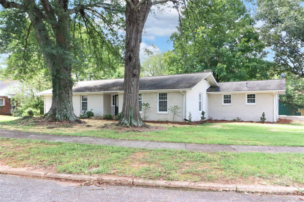 608 Margaret Dr Statesville, NC 28677