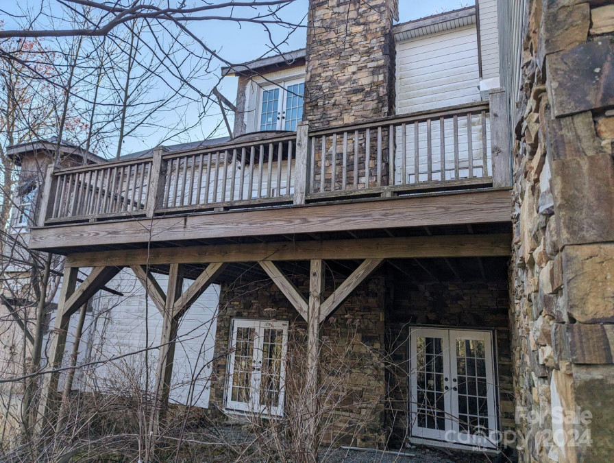 1605 Golden Rd Lake Toxaway, NC 28747