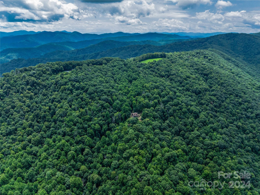 1863 Roaring Fork Rd Hot Springs, NC 28743