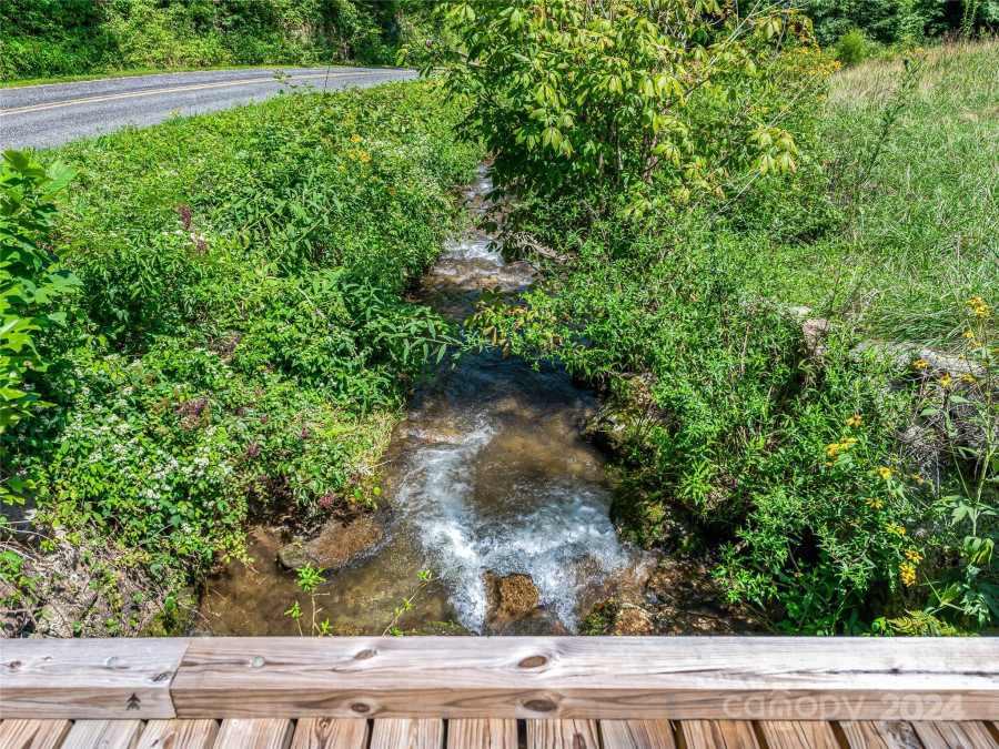 1863 Roaring Fork Rd Hot Springs, NC 28743