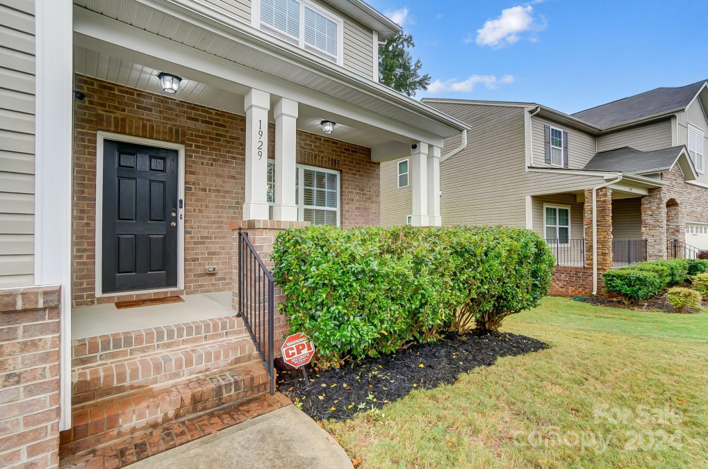 1929 Shorthorn St Charlotte, NC 28213