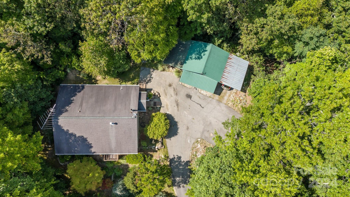 105 Chestnut Hill Rd Black Mountain, NC 28711