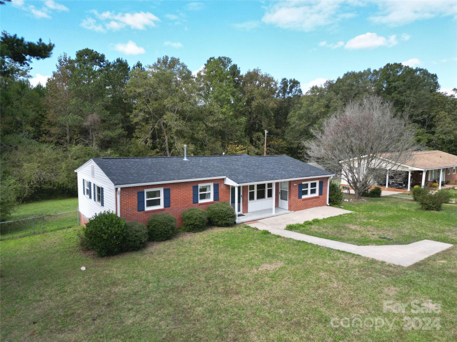 2146 Nc 742 Hw Wadesboro, NC 28170