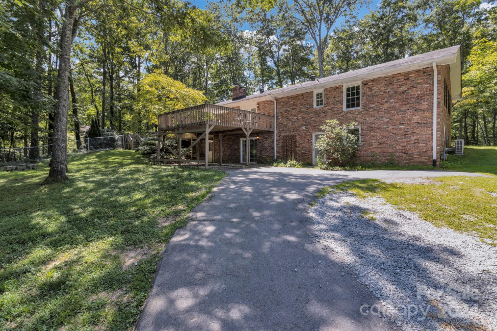 1 Glen Cove Rd Arden, NC 28704