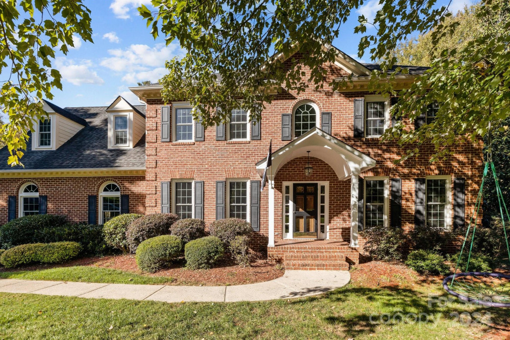 10707 Oak Pond Cir Charlotte, NC 28277