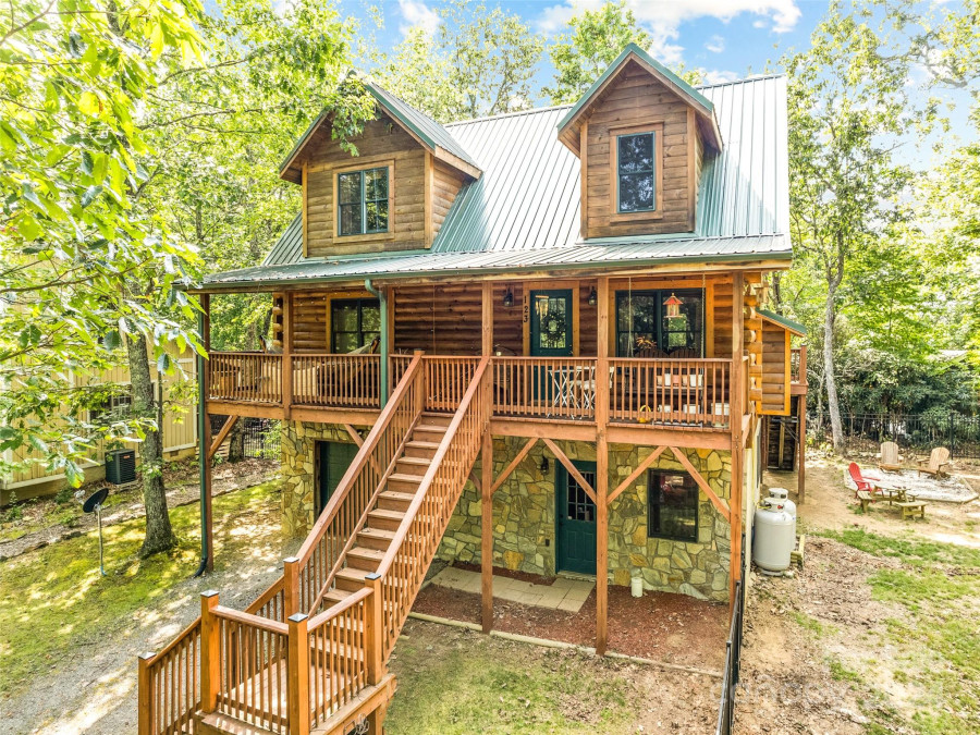 123 Chickadee Ln Maggie Valley, NC 28751