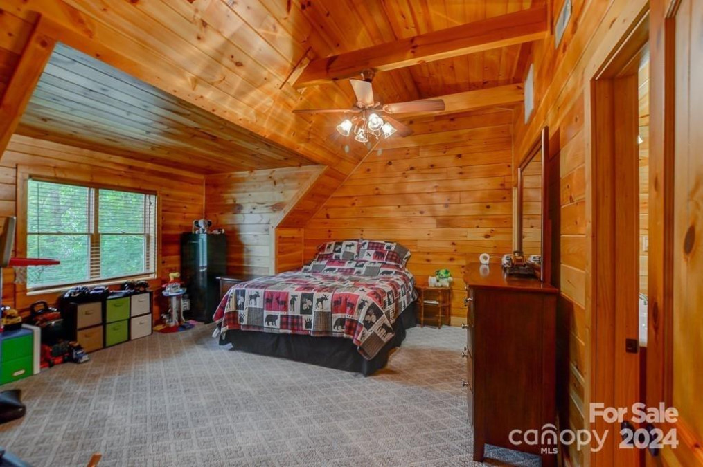 123 Chickadee Ln Maggie Valley, NC 28751