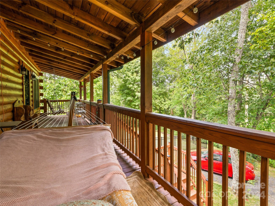 123 Chickadee Ln Maggie Valley, NC 28751