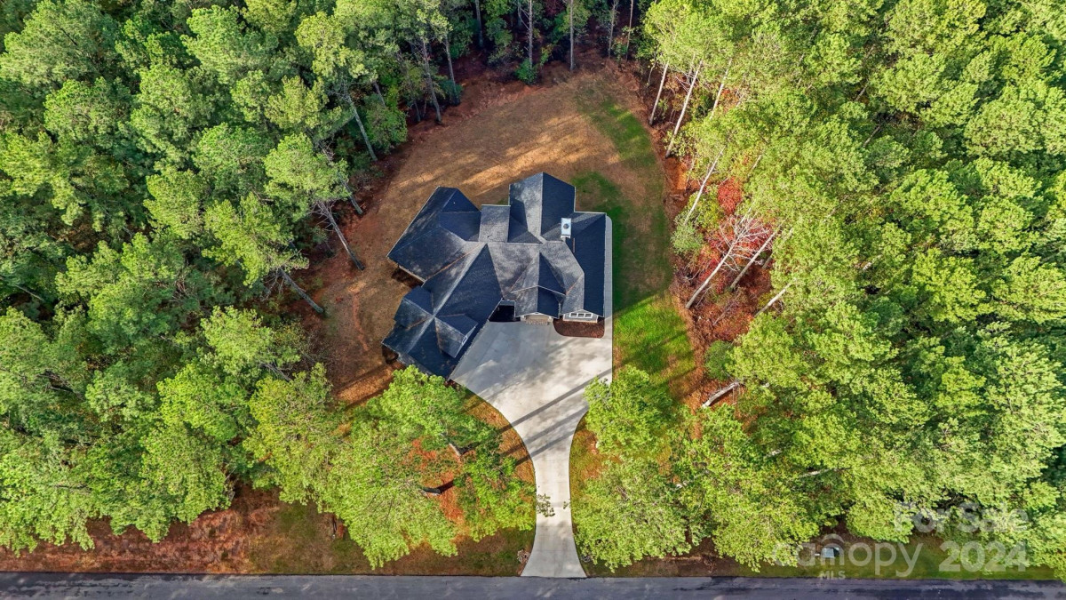 1063 Hidden Cove Ln Connelly Springs, NC 28612