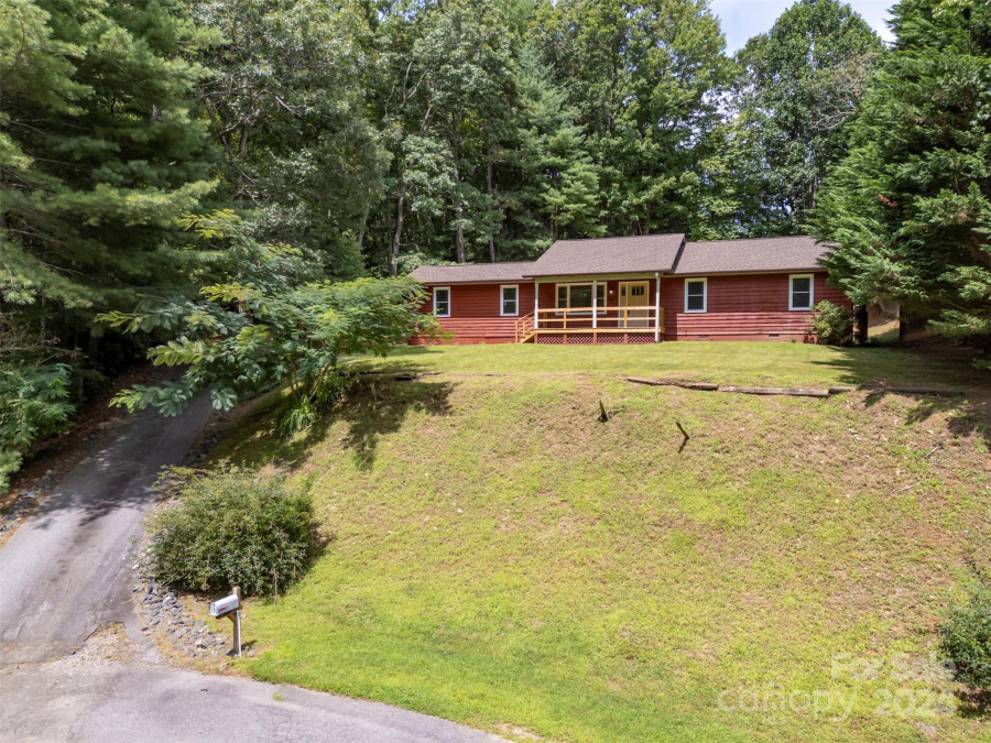 105 Hunters Field Mills River, NC 28759