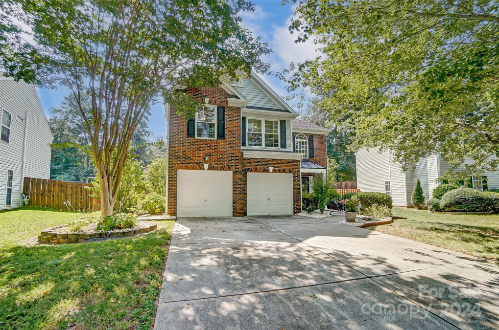 9404 Chastain Walk Dr Charlotte, NC 28216