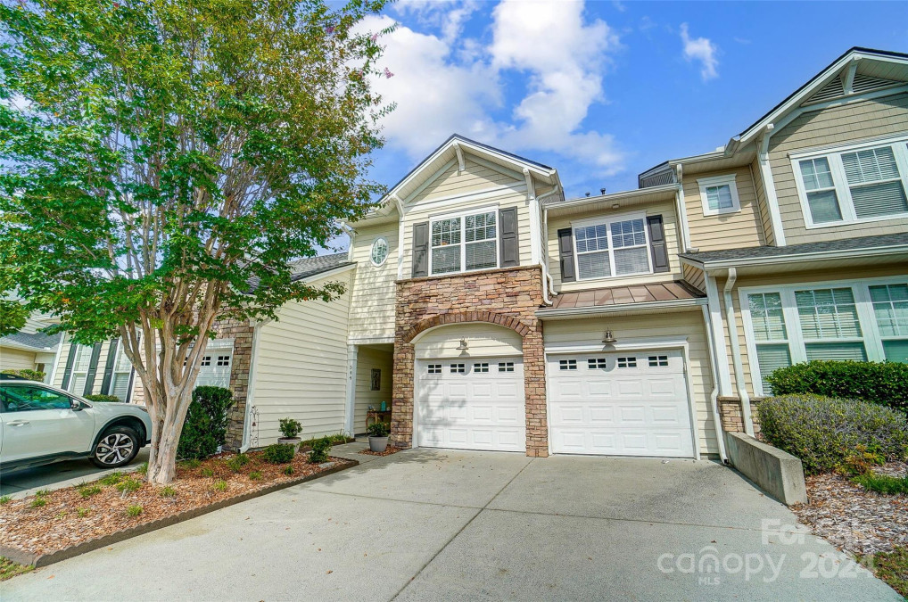 544 Pine Links Dr Tega Cay, SC 29708