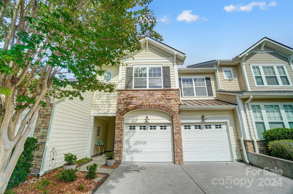 544 Pine Links Dr Tega Cay, SC 29708