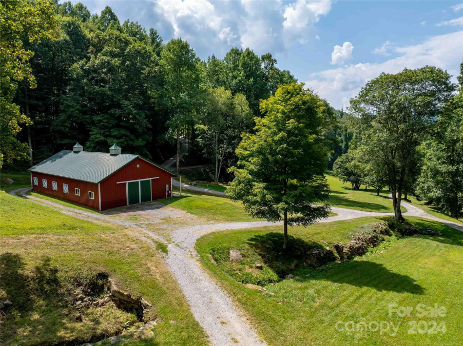 36 Bridle Path Ln Clyde, NC 28721