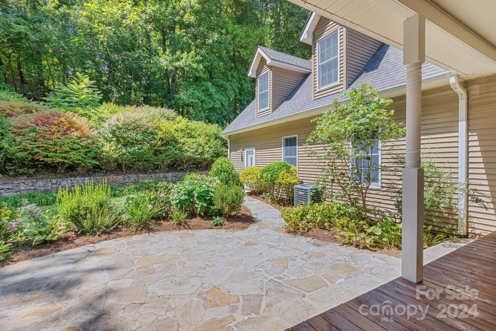 210 Parker Rd Asheville, NC 28805