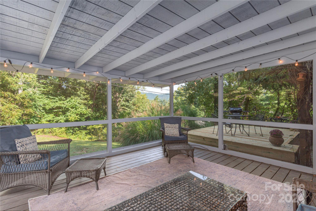 5 Hillcrest Rd Asheville, NC 28804